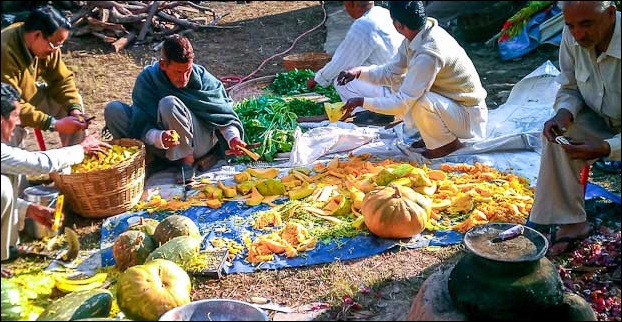 Dham feast preparations in Hiamchal