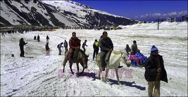 Rohtang Pass Snow Point