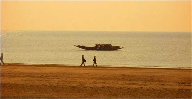 Bakkhali Beach is 132 kms from Kolkata by road
