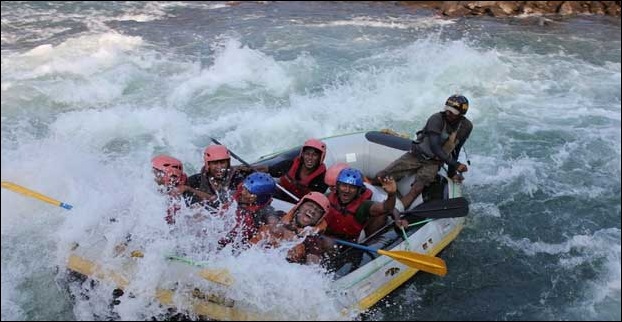 White water rafting is a popular adventure sport in Himachal Pradesh
