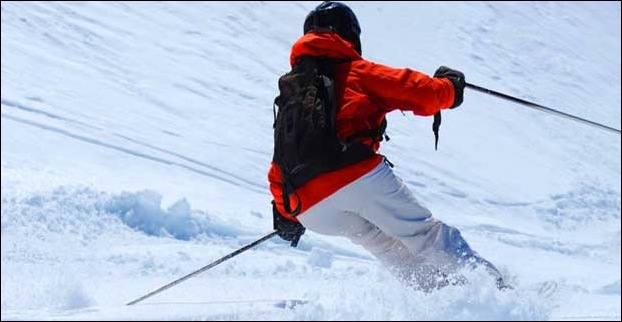 Skiing is a popular adventure sport in Solang valley of Manali