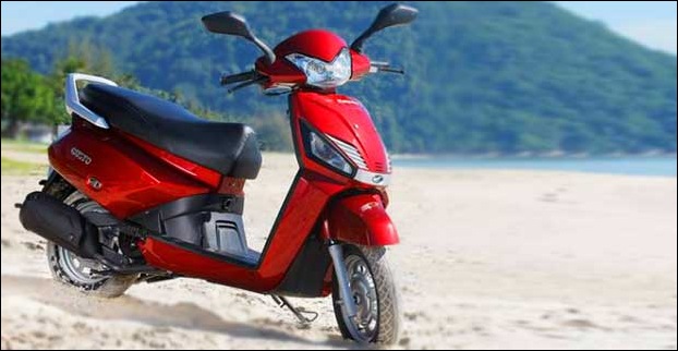 Cubbyhole storage & height adjustable seat makes Mahindra Gusto a cool bike for women in India 