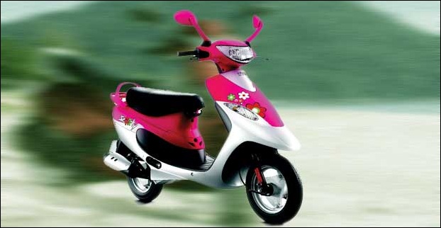 TVS Scooty Pep Plus with Trendy graphics and colours is designed in view of woman riders