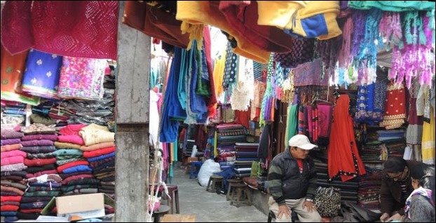 Chowk Bazaar aka Lower Bazaar is the most resonably priced market for shopping woolen items