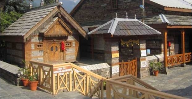 The Jagg Patt Temple inside Naggar Castle has a stone which is believed to have setup by deities
